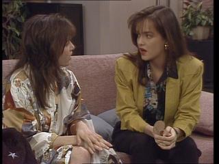 Christina Alessi, Caroline Alessi in Neighbours Episode 