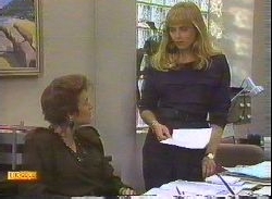 Gail Robinson, Jane Harris in Neighbours Episode 