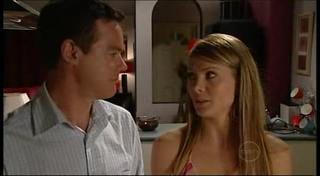 Paul Robinson, Izzy Hoyland in Neighbours Episode 4944