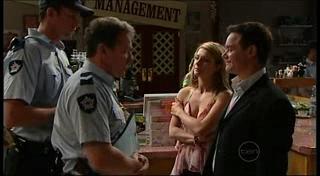 Izzy Hoyland, Paul Robinson in Neighbours Episode 4944