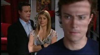 Paul Robinson, Izzy Hoyland, Robert Robinson in Neighbours Episode 