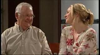 Harold Bishop, Janelle Timmins in Neighbours Episode 4949