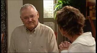 Harold Bishop, Susan Kennedy in Neighbours Episode 4949