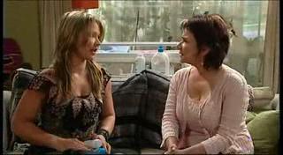 Steph Scully, Lyn Scully in Neighbours Episode 