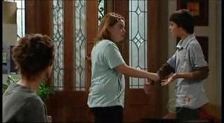 Susan Kennedy, Bree Timmins, Zeke Kinski in Neighbours Episode 