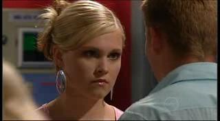 Janae Timmins, Boyd Hoyland in Neighbours Episode 