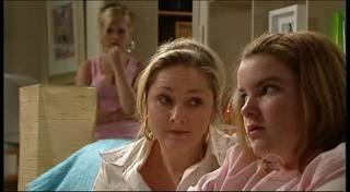 Janae Timmins, Janelle Timmins, Bree Timmins in Neighbours Episode 4954