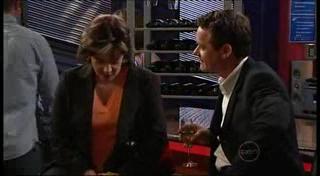 Lyn Scully, Paul Robinson in Neighbours Episode 