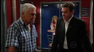 Paul Robinson, Lou Carpenter in Neighbours Episode 4958