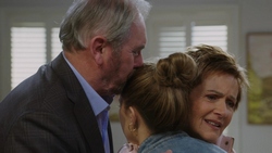 Karl Kennedy, Holly Hoyland, Susan Kennedy in Neighbours Episode 9343
