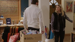 Andrew Rodwell, Cara Varga-Murphy in Neighbours Episode 9347