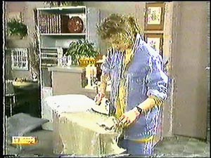 Gail Robinson in Neighbours Episode 